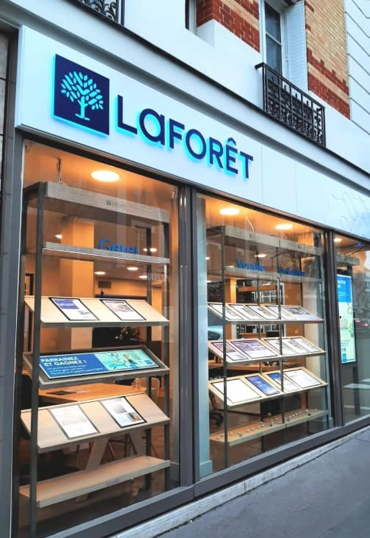 Laforet Devanture Agence
